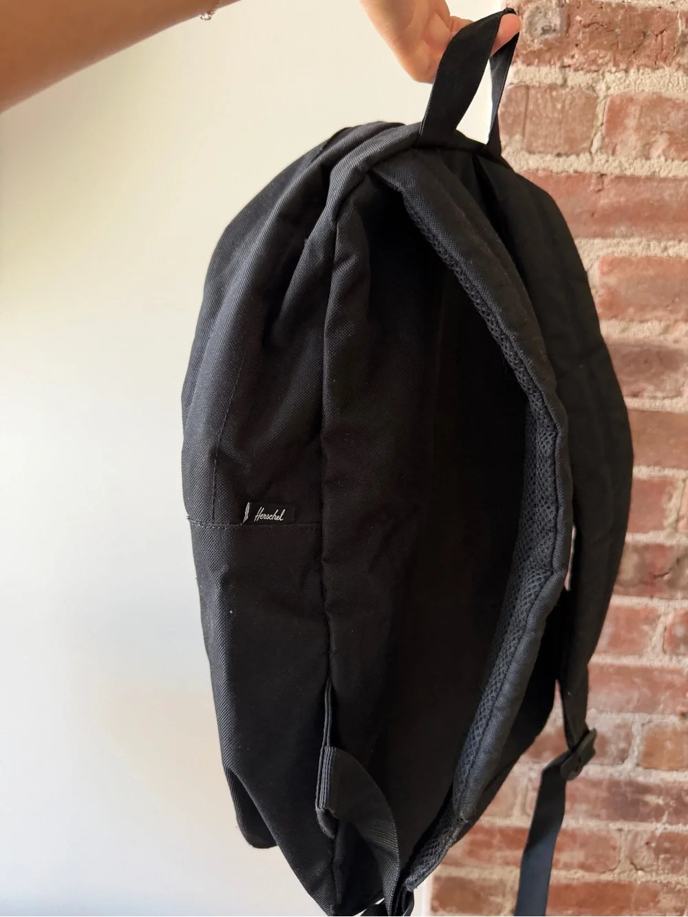 Herschel Supply Company simple black